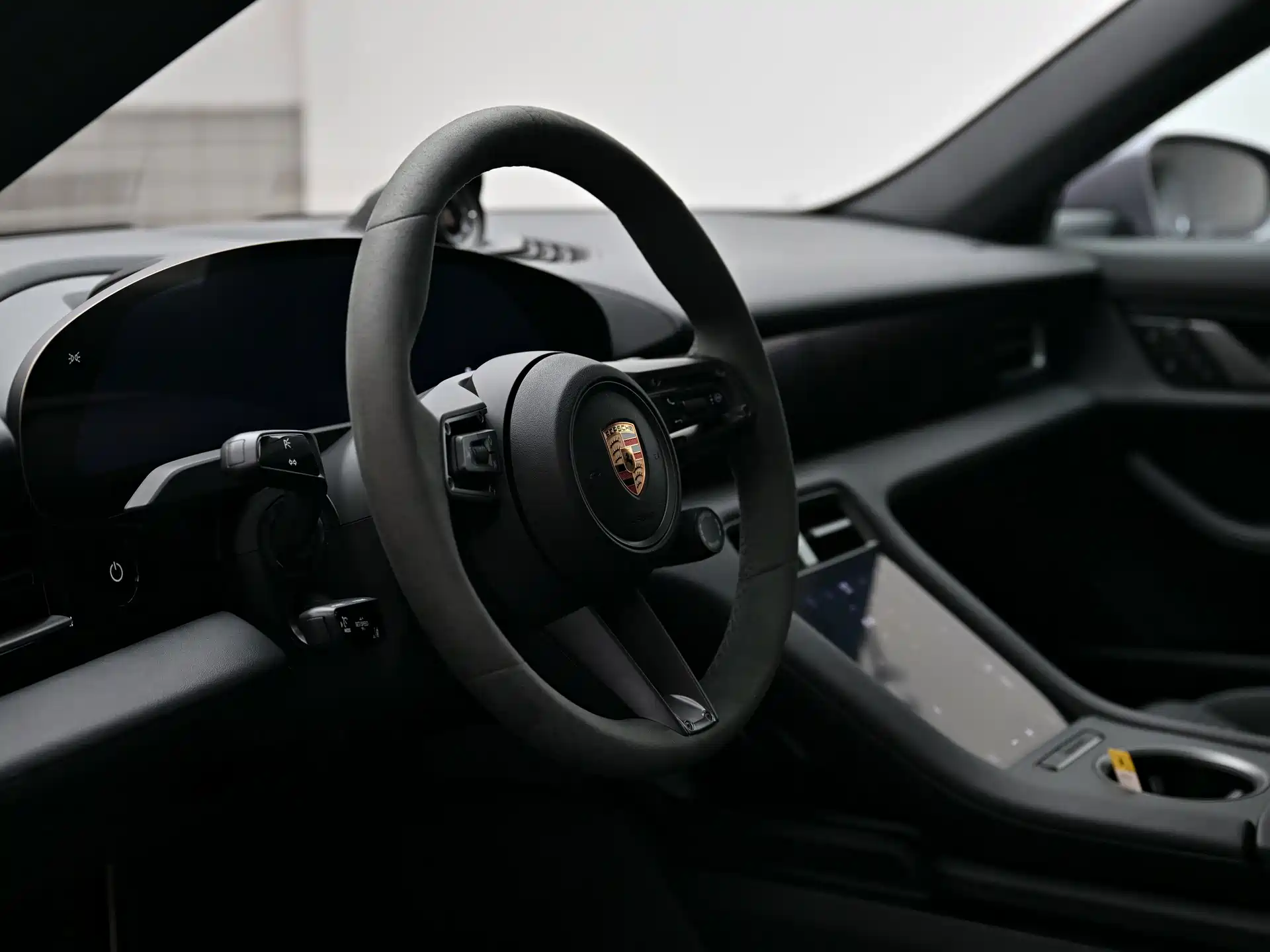 Photo 7 - Porsche Taycan