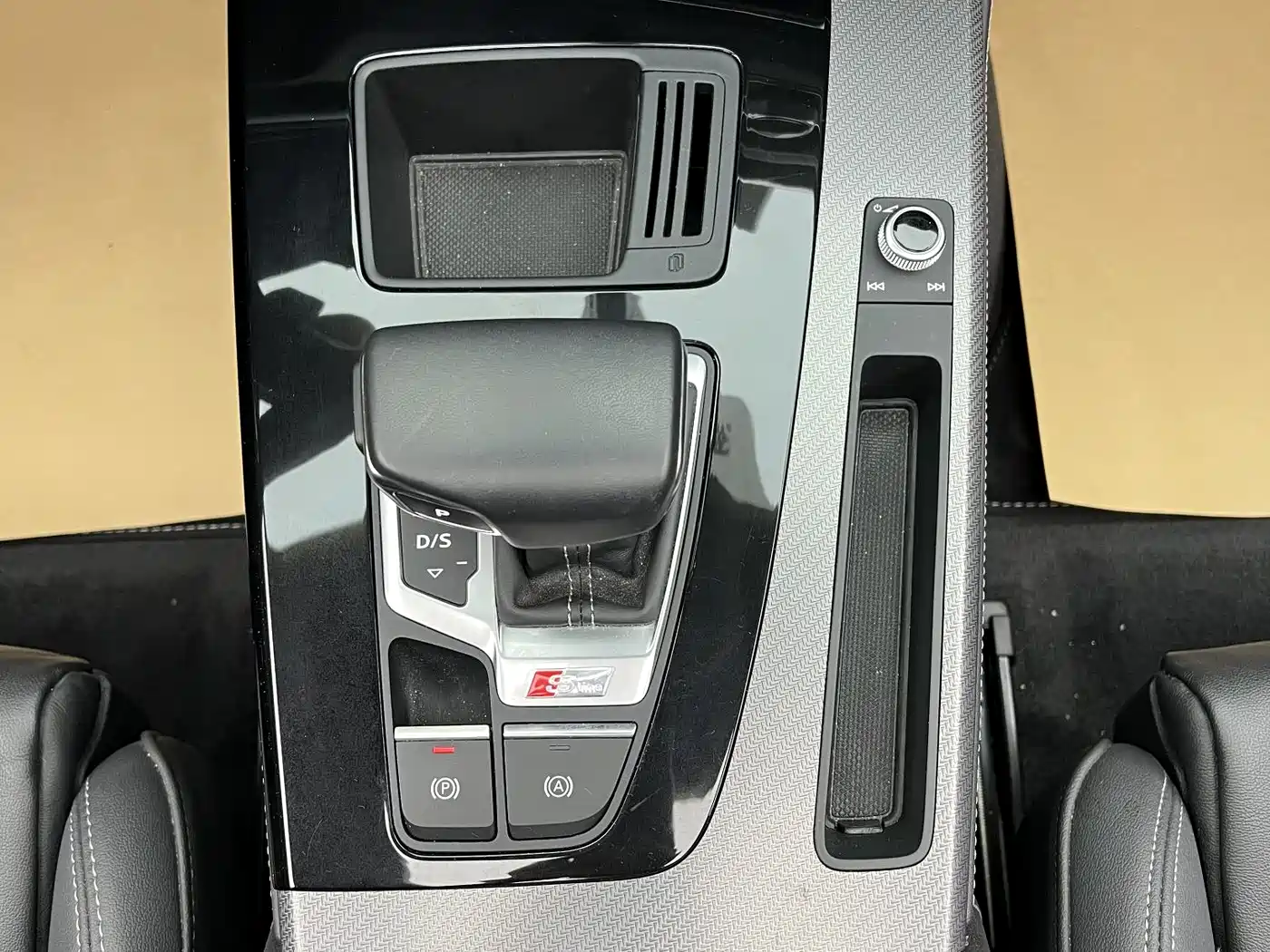 Audi Q5L 2022 40T Luxury Dynamic фото 24