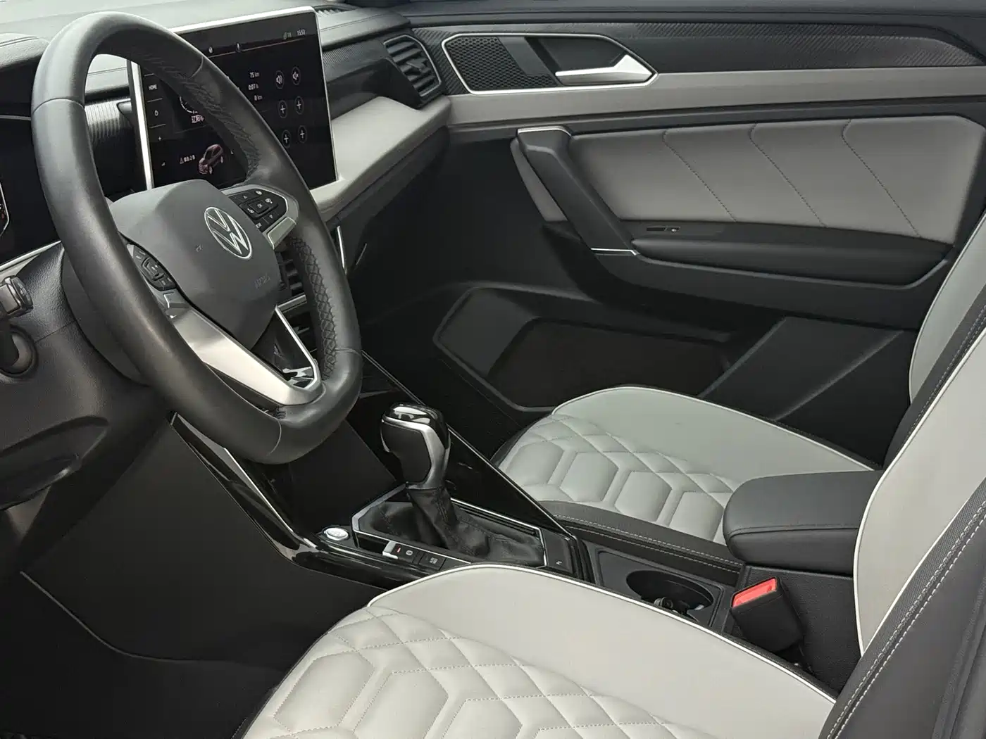 Volkswagen Tayron 2023 280TSI 2WD Luxury Plus Advanced Edition фото 18