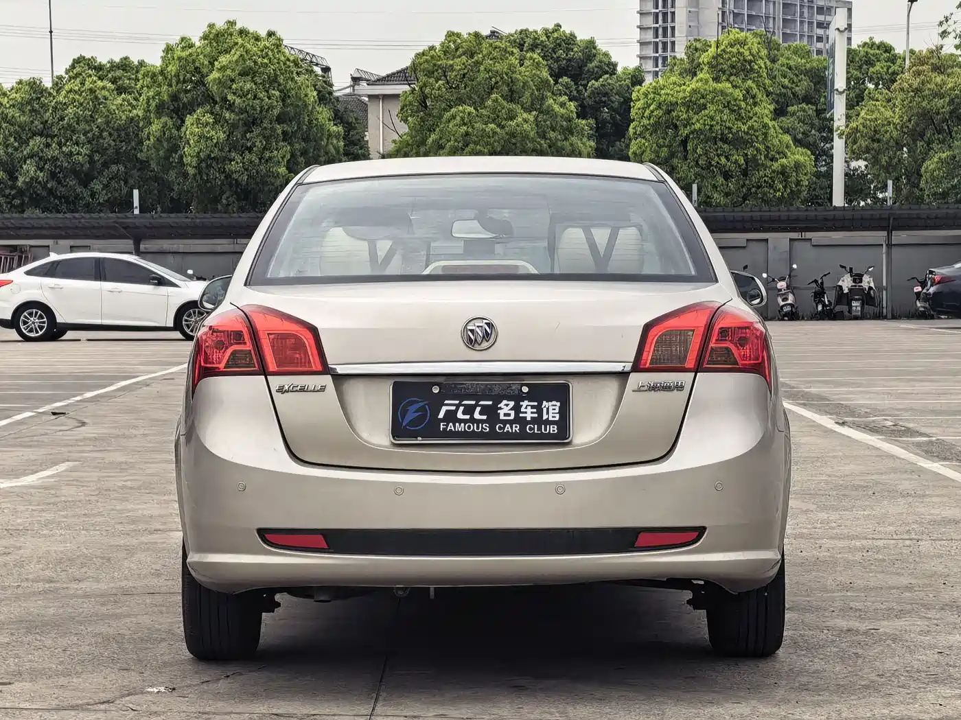 Buick Excelle 2013 1.5L Automatic Classic фото 5