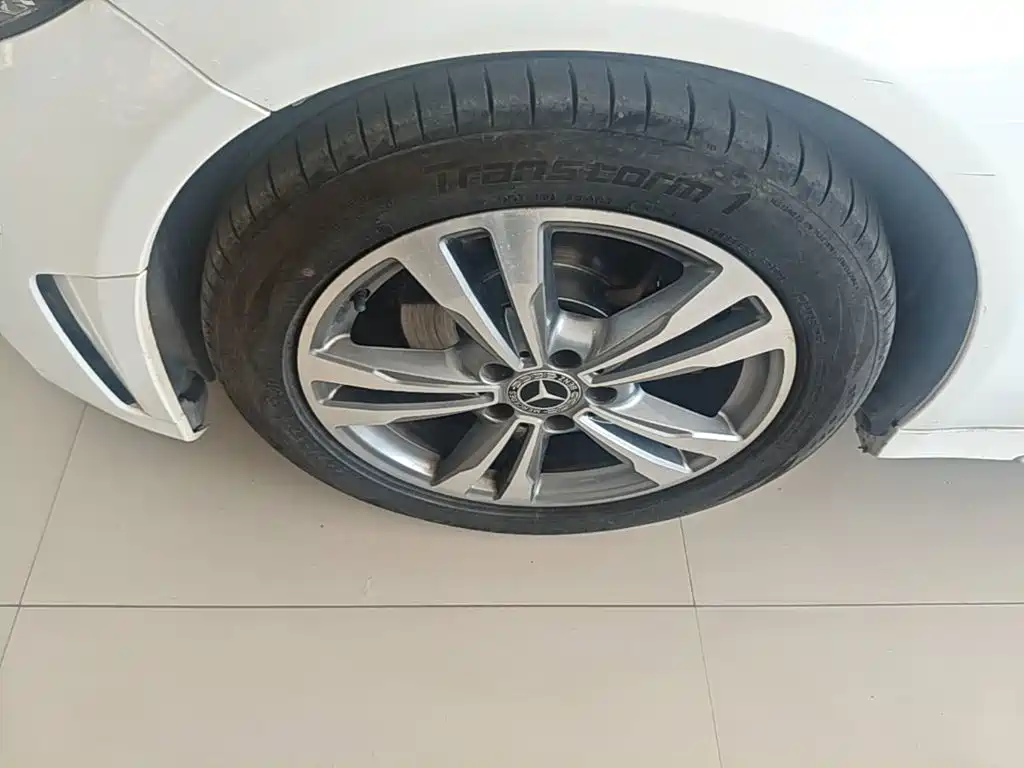 Фото 23 - Mercedes-Benz C-Class