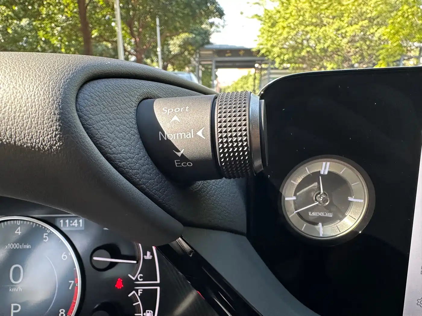 Lexus ES 2022 200 Excellence Edition фото 19