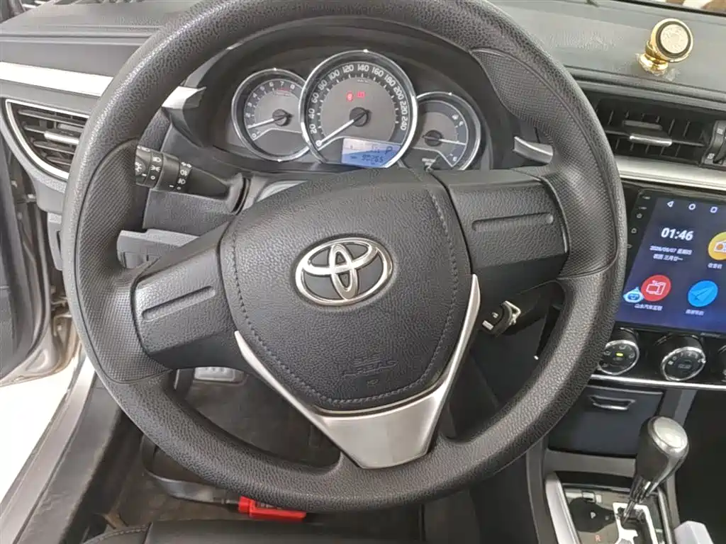 Toyota Corolla 2014 1.6L CVT GL фото 11