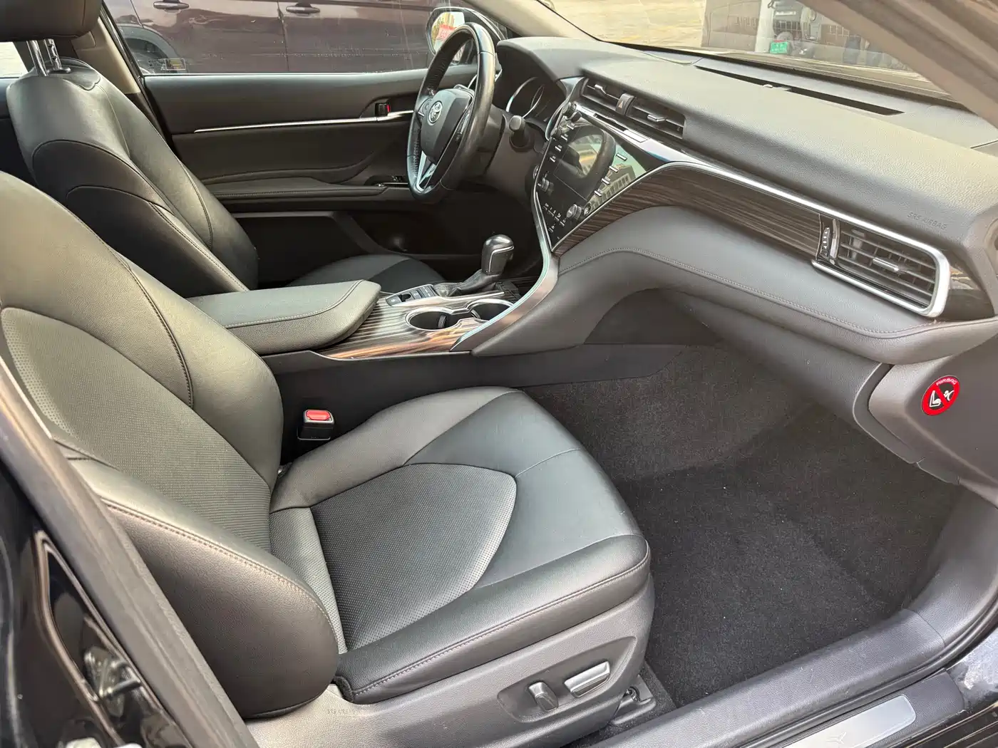 Toyota Camry 2018 2.5G Luxury Edition фото 13