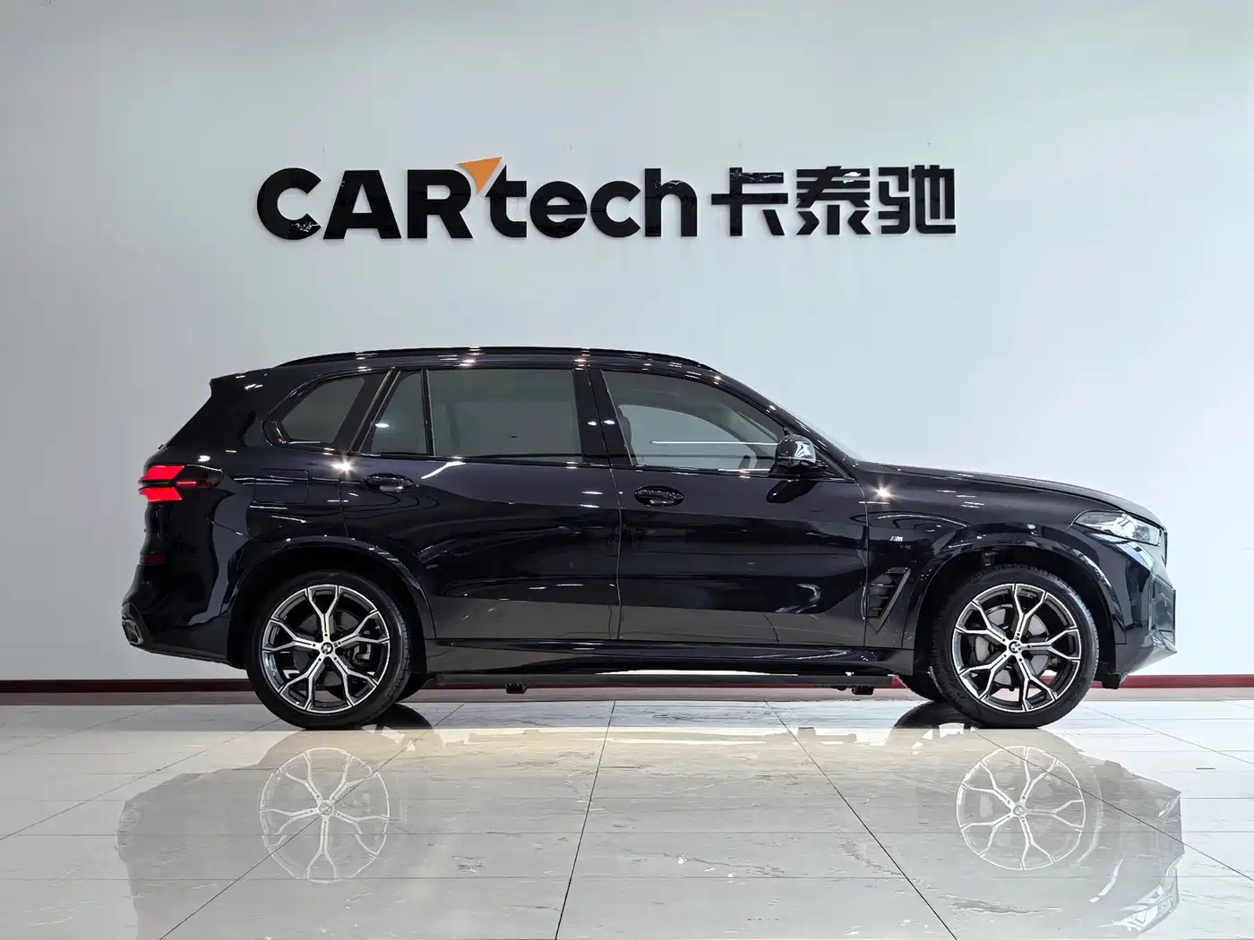 BMW X5 2025 2025 Model xDrive 30Li Exclusive M Sport Blackout Package