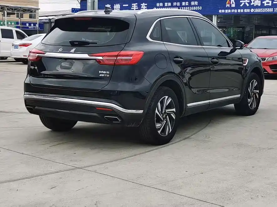 Фото 11 - Hongqi HS5