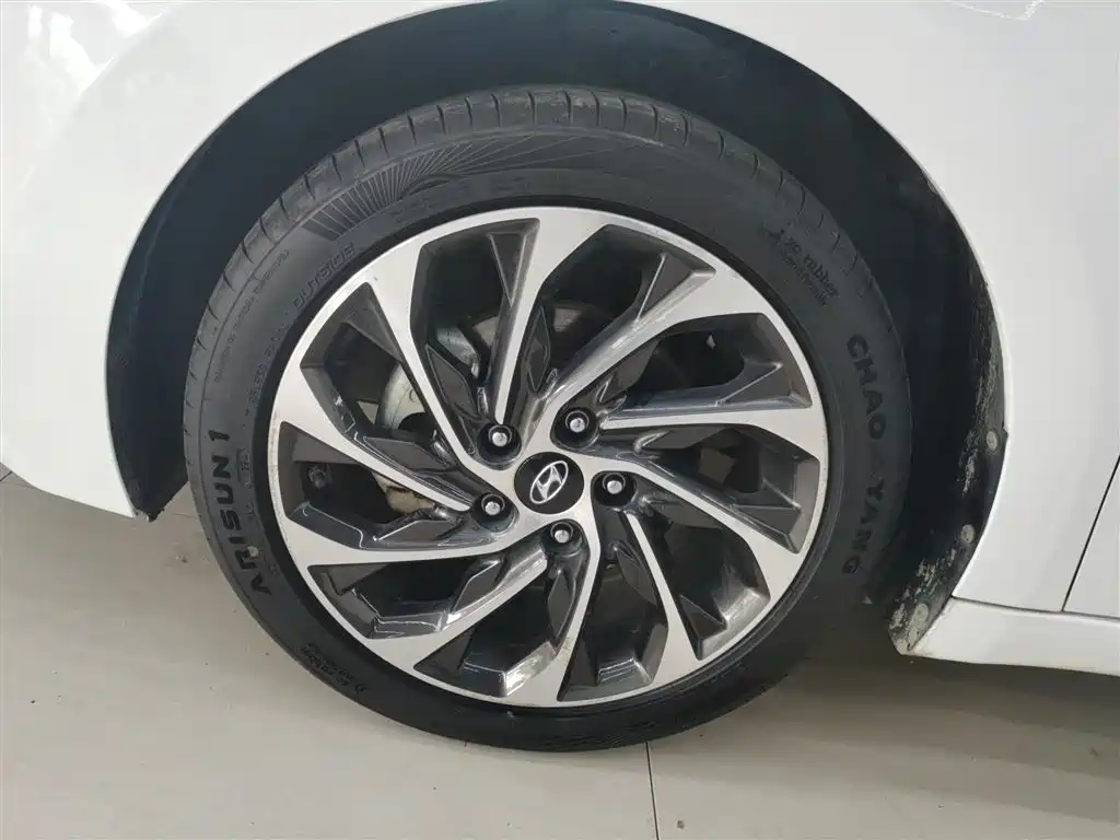 Hyundai Elantra 2019 1.4T Dual-clutch XuanDong·Vitality Type фото 25