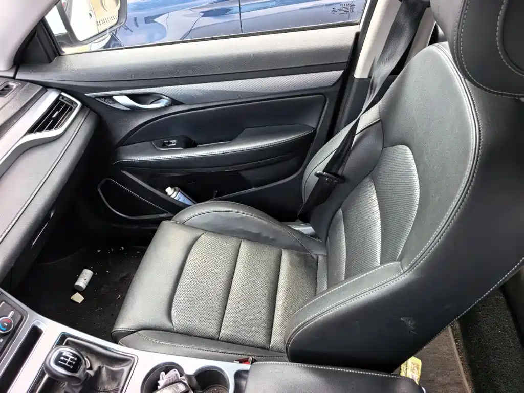 Photo 12 - Geely Vision S1