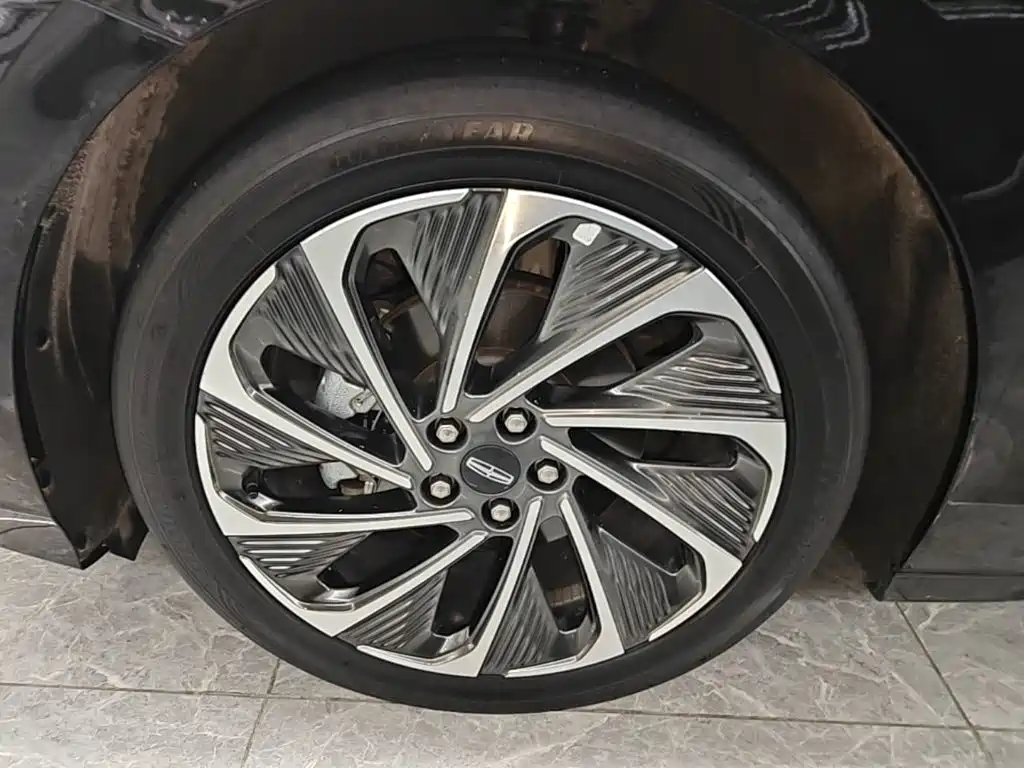Lincoln Z 2025 2024 2.0T 2WD Premium Hybrid