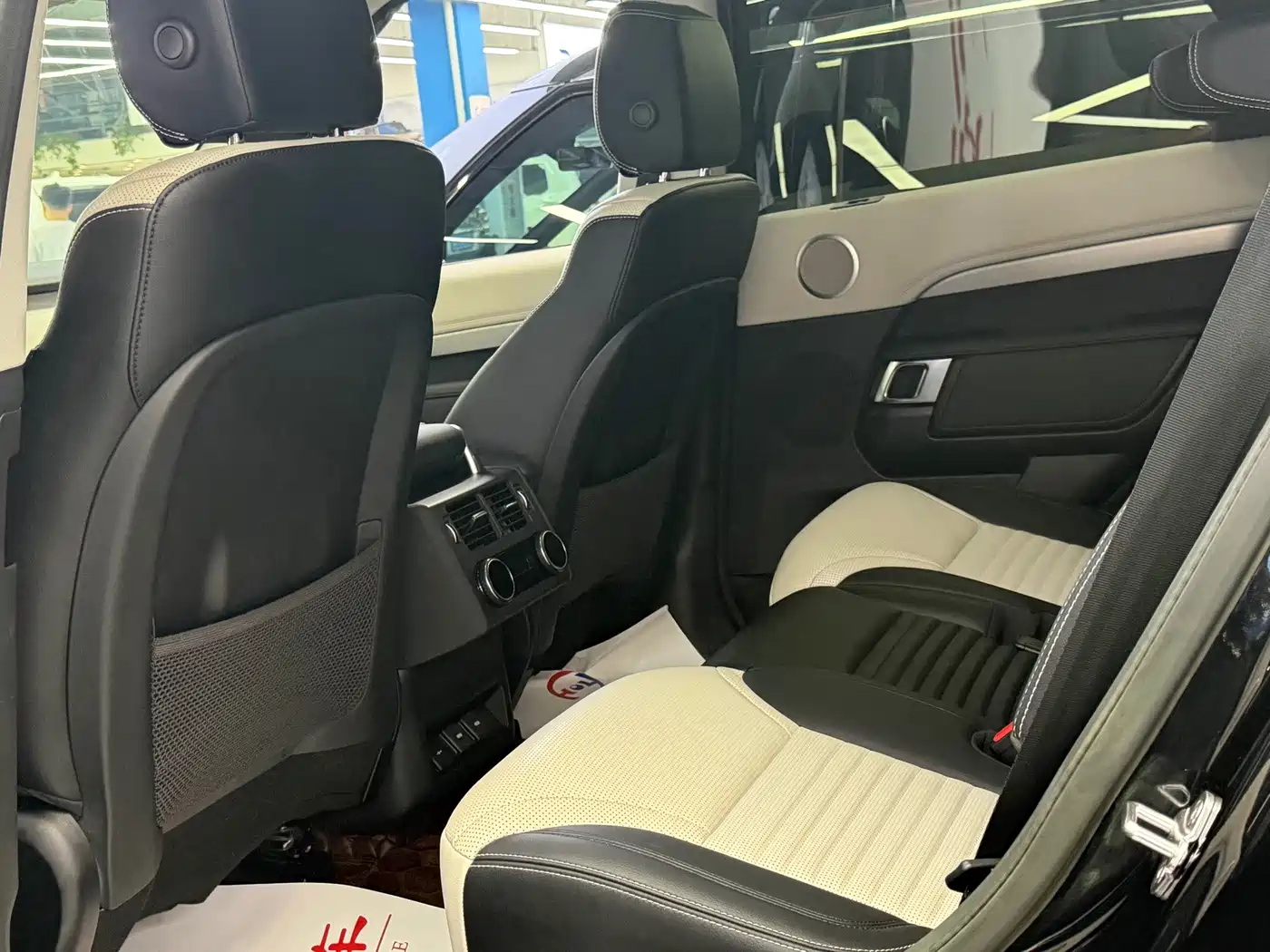 Land Rover Discovery 2023 2024 Model 360PS S