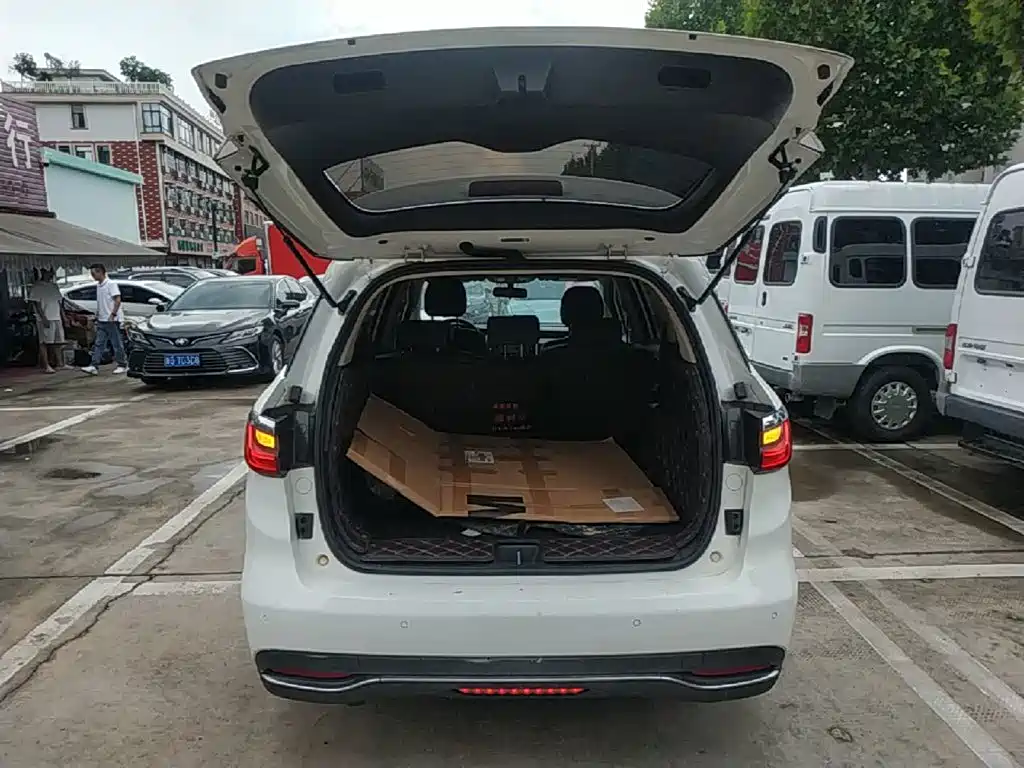 BYD Song MAX 2018 2017 1.5T Manual Smart Luxury 7-Seater