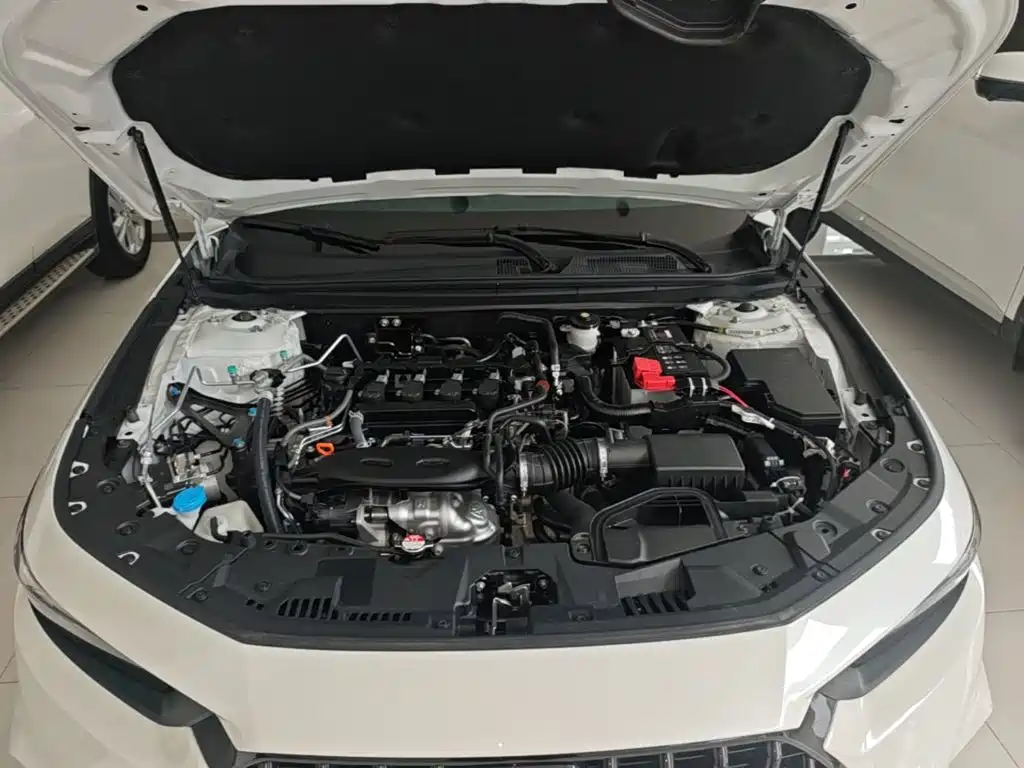 Фото 17 - Honda Inspire