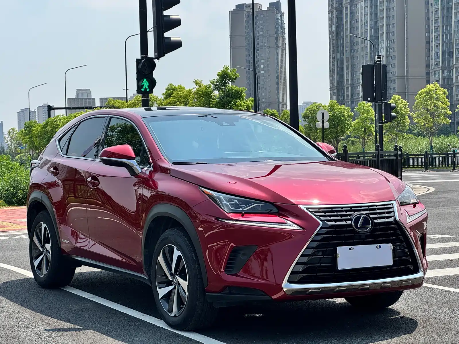 Фото 1 - Lexus NX