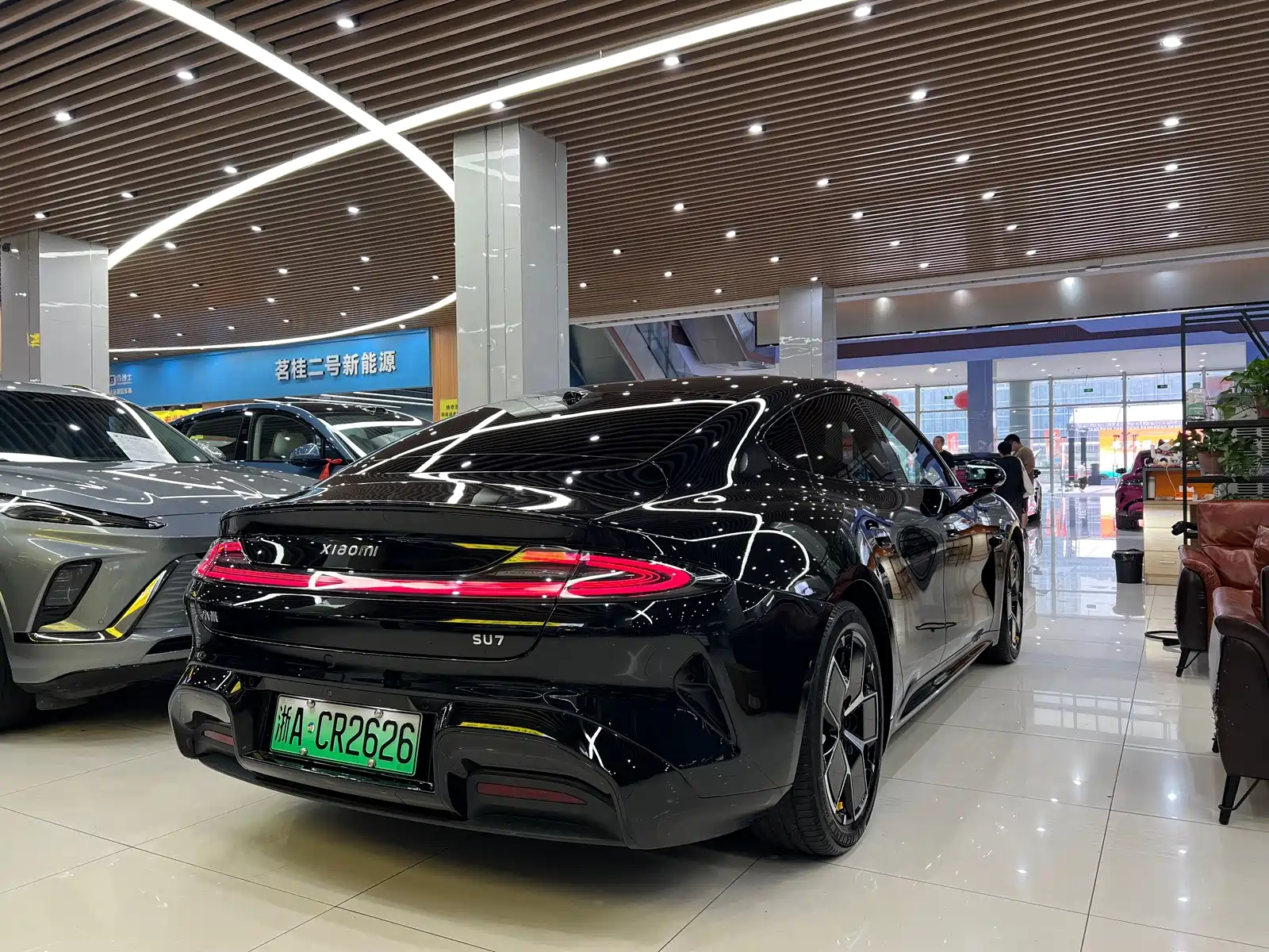 Фото 15 - Xiaomi SU7