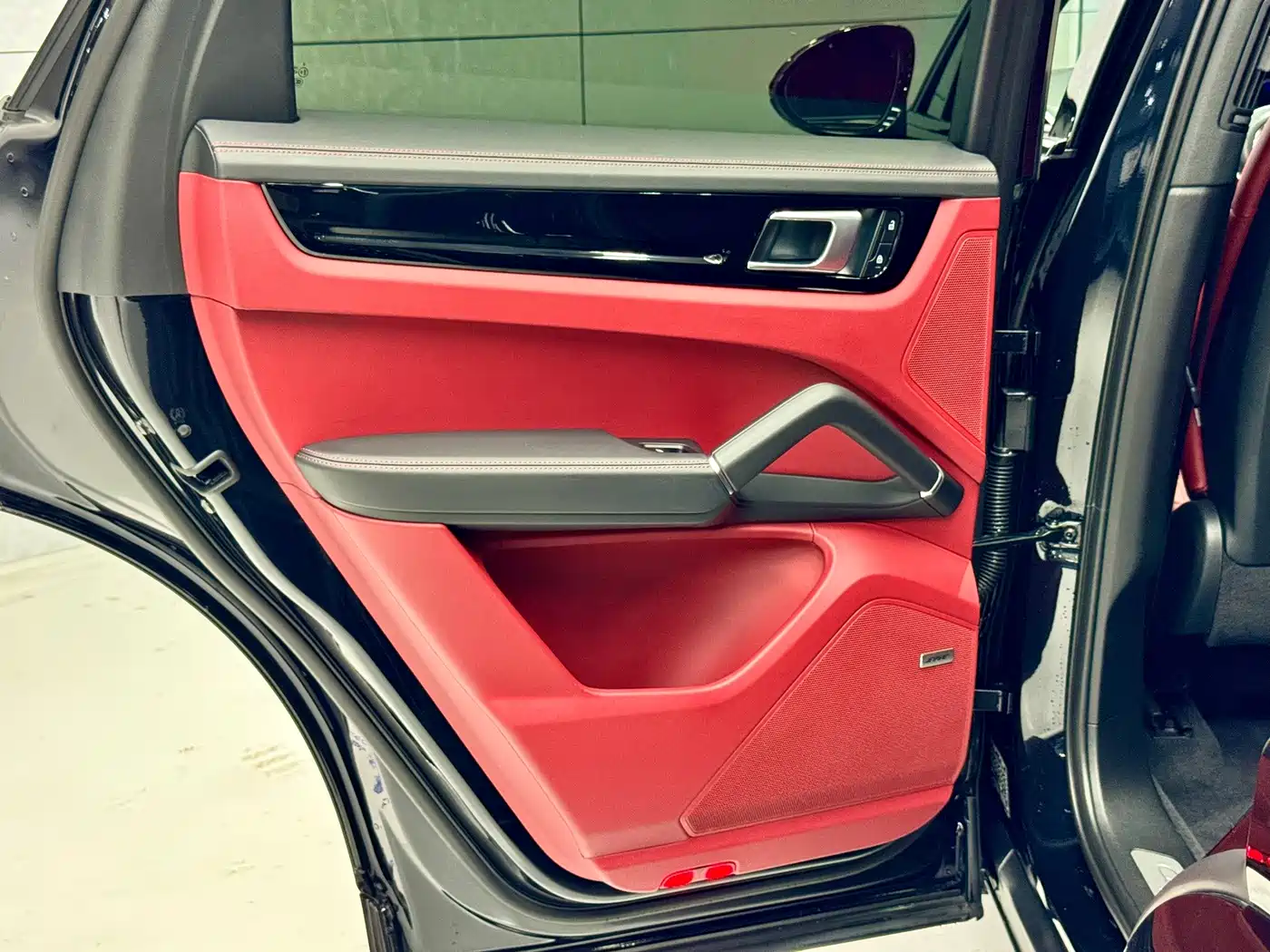 Фото 28 - Porsche Cayenne