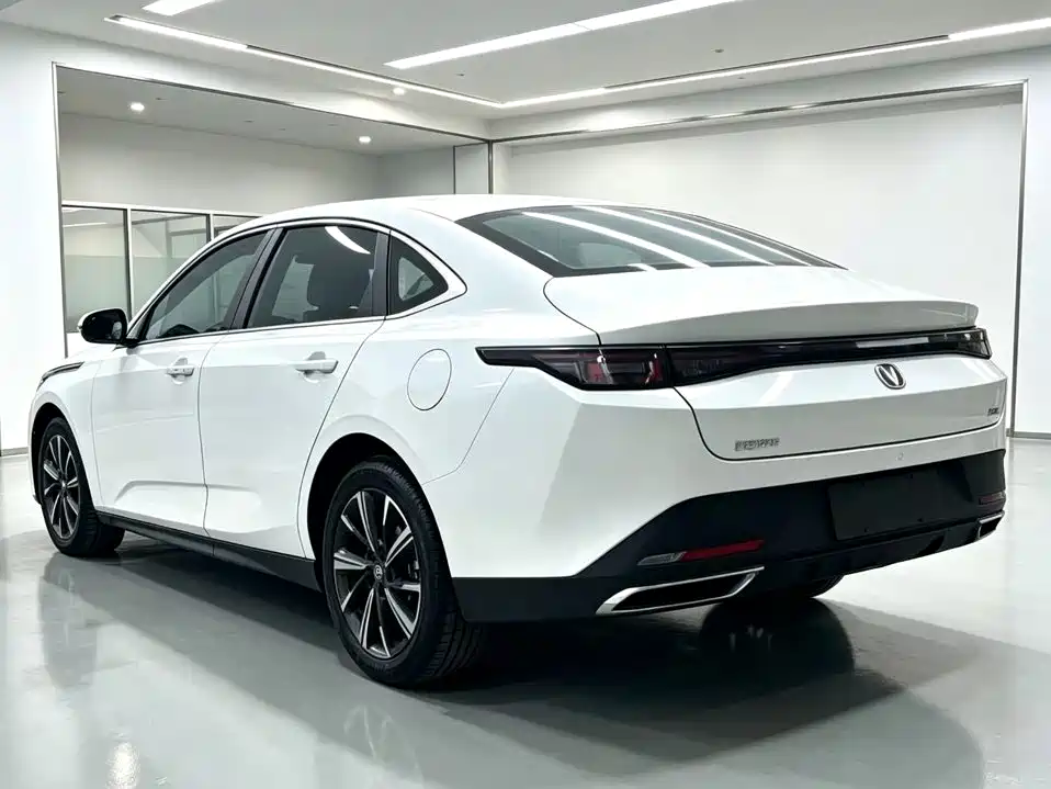 Changan Eado 2025 2025 Blue Whale 1.5T 500Bar Premium