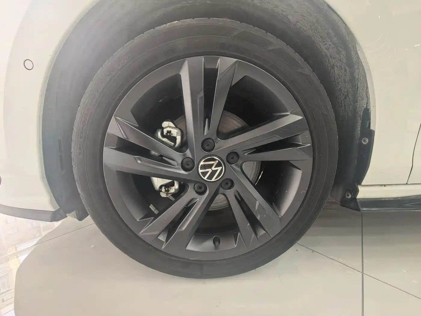 Фото 16 - Volkswagen Golf
