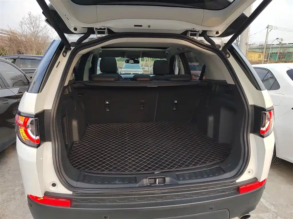 Land Rover Discovery Sport 2018 240PS PURE Edition фото 19