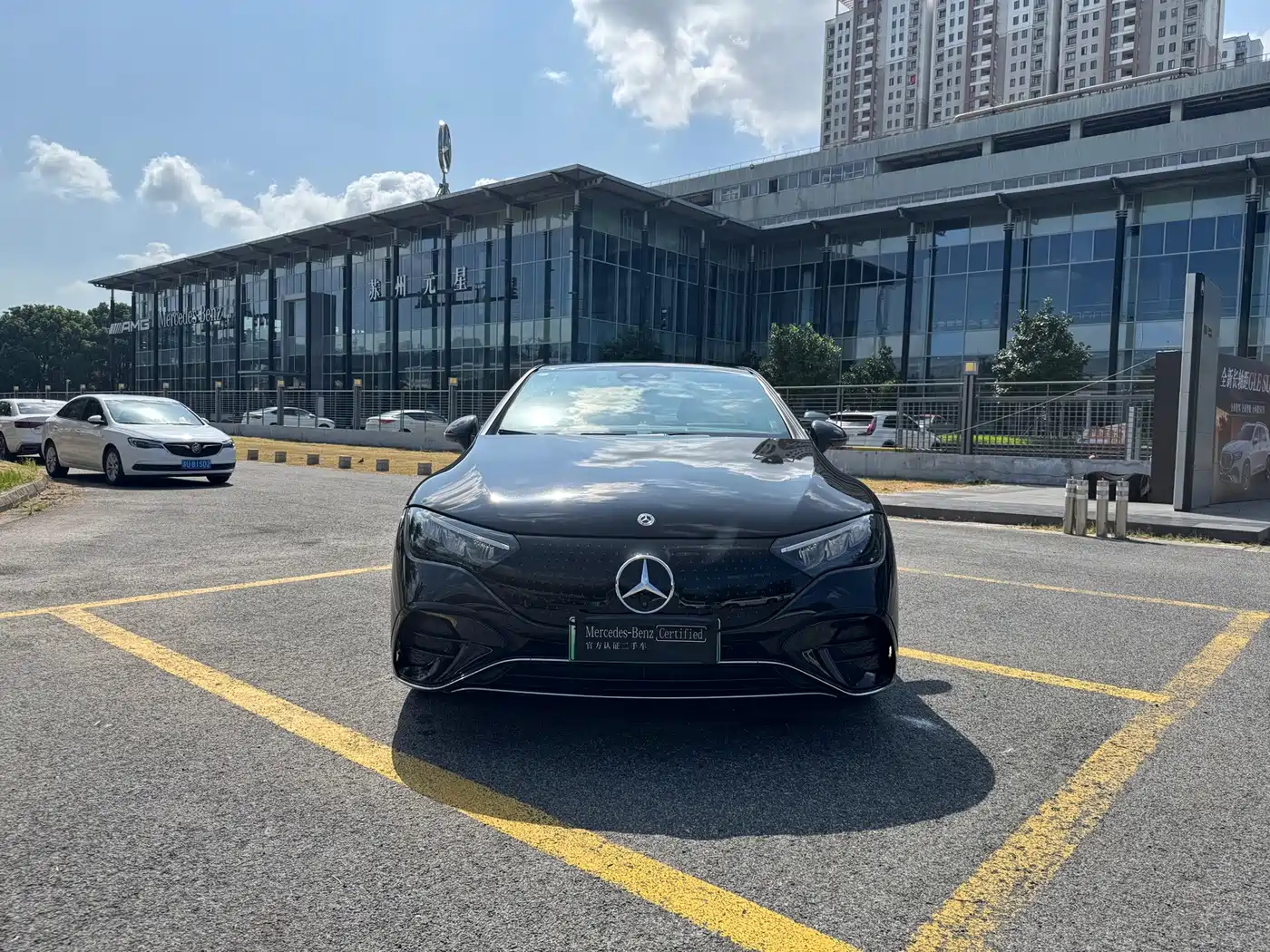 Mercedes-Benz EQE 2025 2025 Model 500 4MATIC Luxury Edition