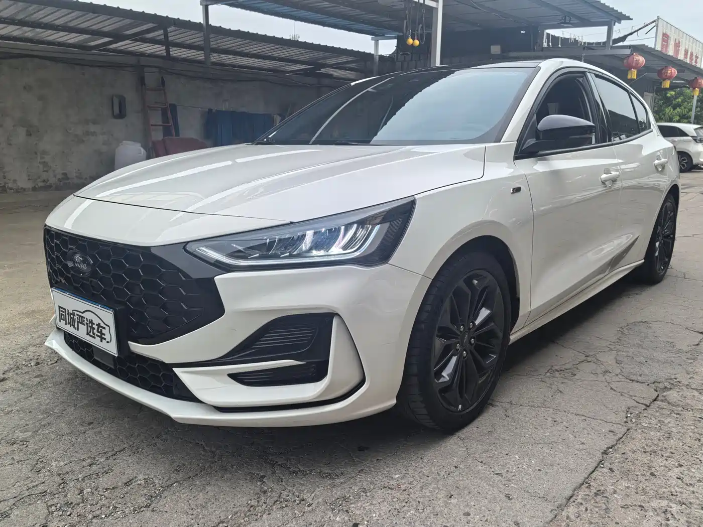 FORD FOX