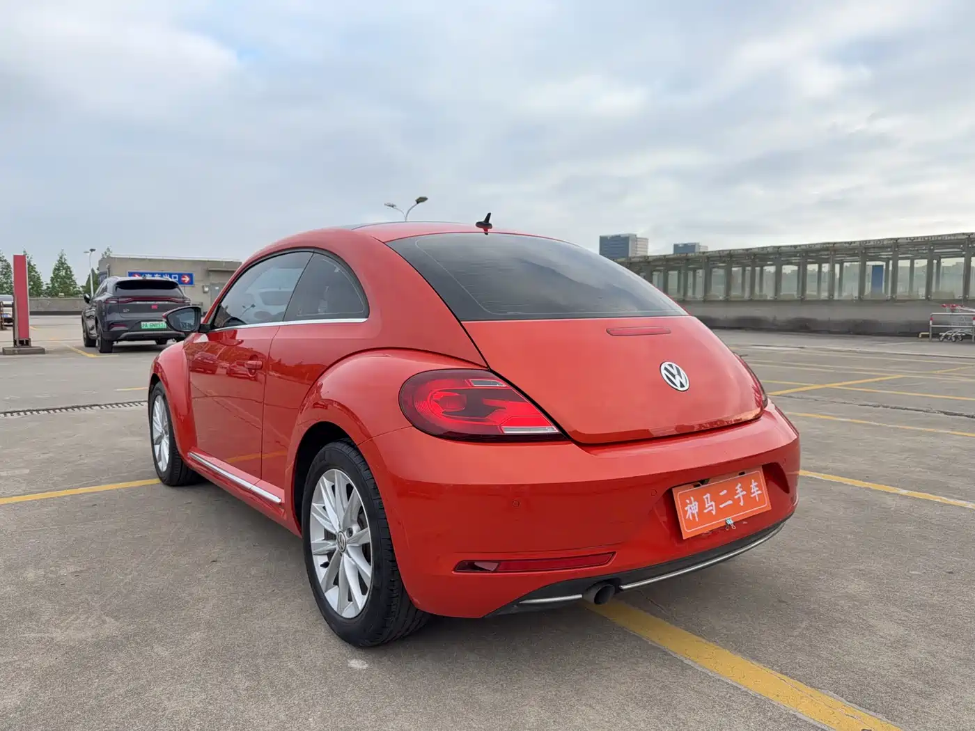Volkswagen Beetle 2017 180TSI Style фото 4