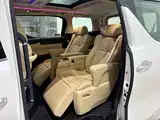 Фото 16 - Toyota Alphard