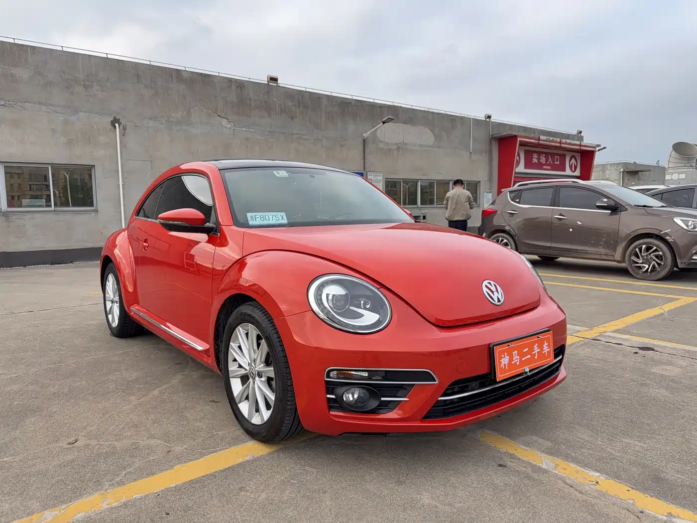 Volkswagen Beetle 2017 180TSI Style фото 3