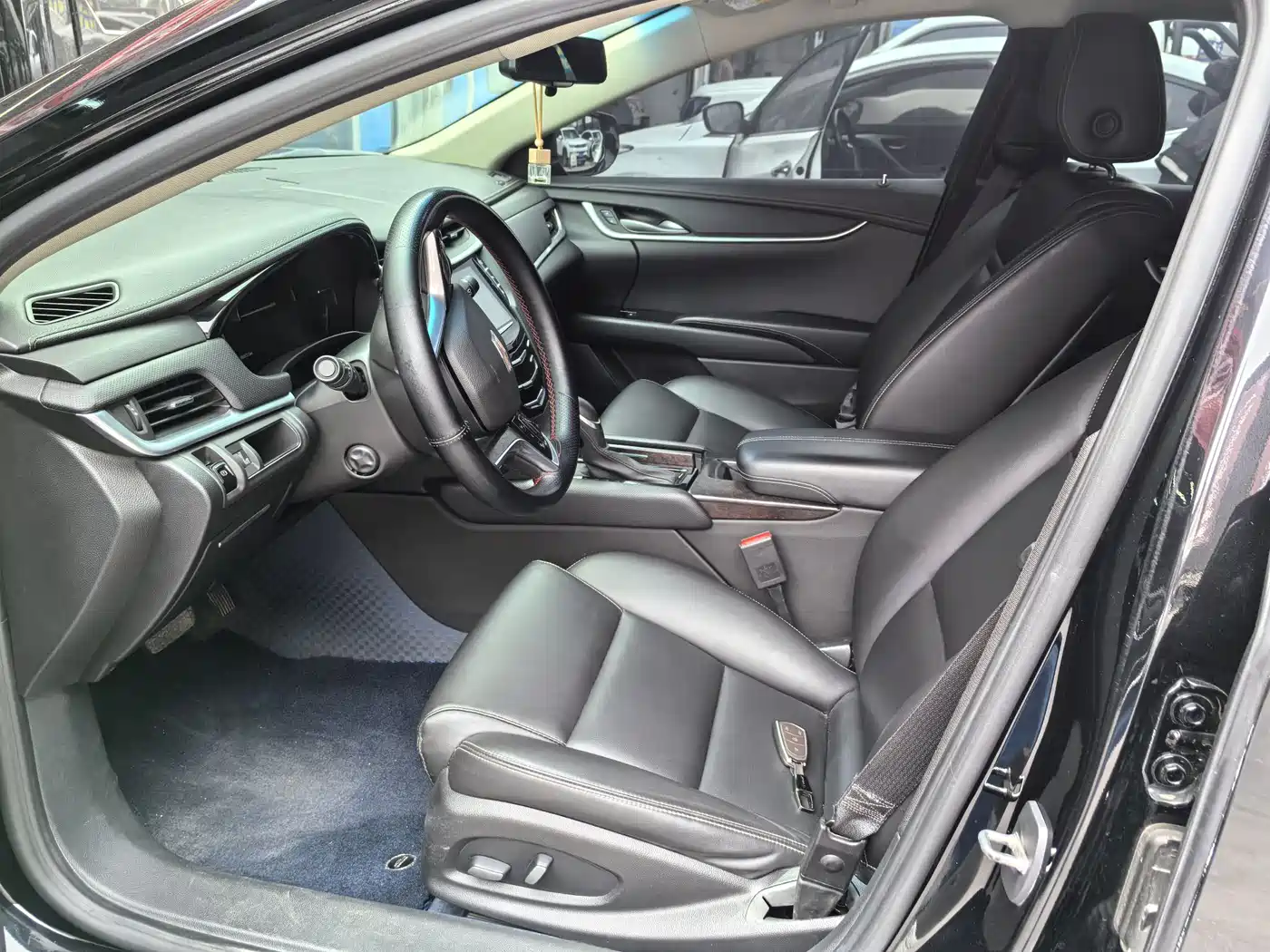 Cadillac XTS 2018 28T Technology фото 7