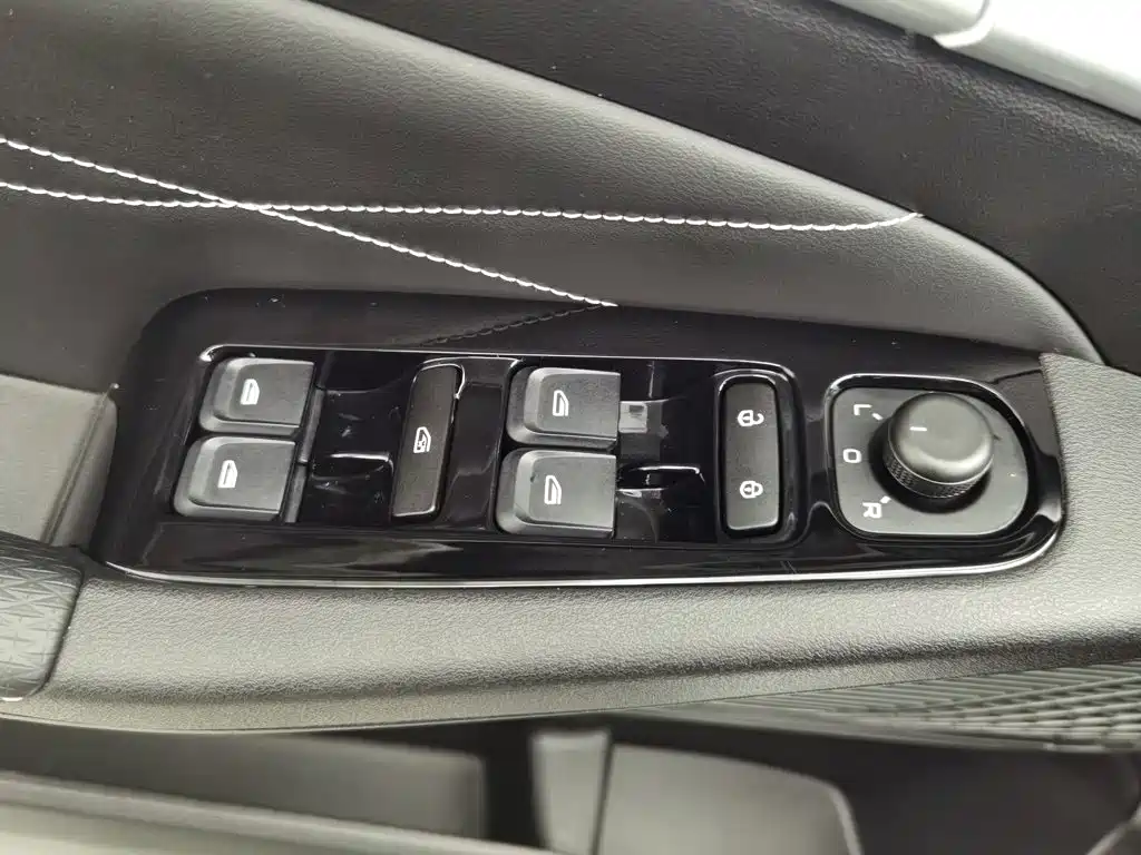 Geely Emgrand, миниатюра 9