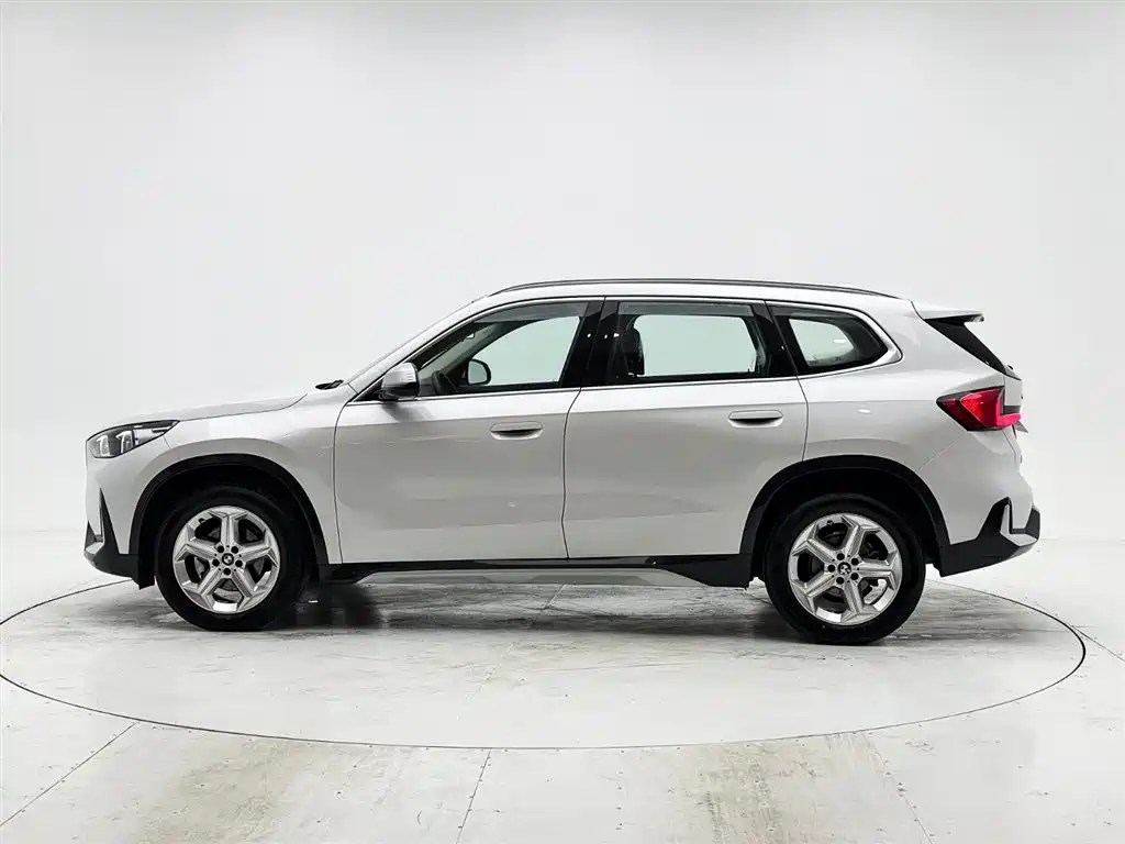 BMW X1 2023 sDrive20Li X Design Package фото 7