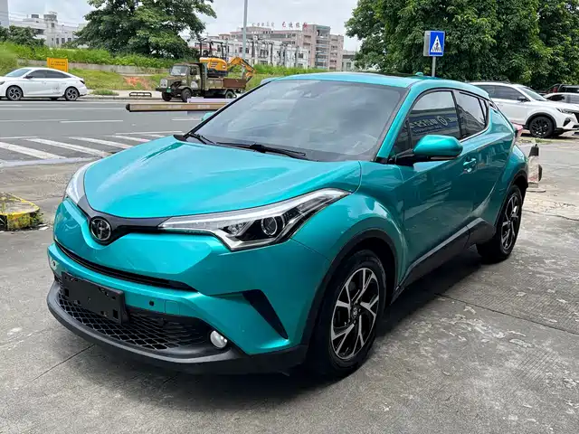  Toyota Toyota C-HR 2018 2.0L Leading Sunroof Edition China VI
