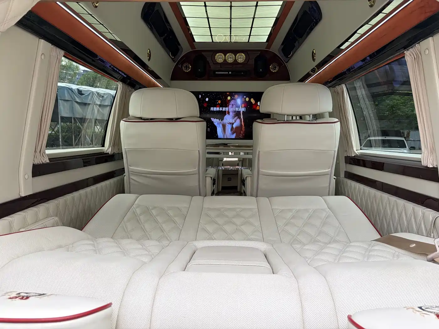 Ford E350 2014 2011 5.4L Platinum Limited Edition