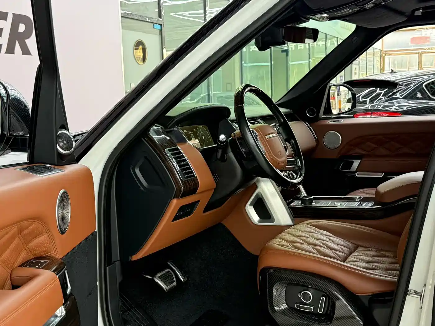 Land Rover Range Rover фото 6