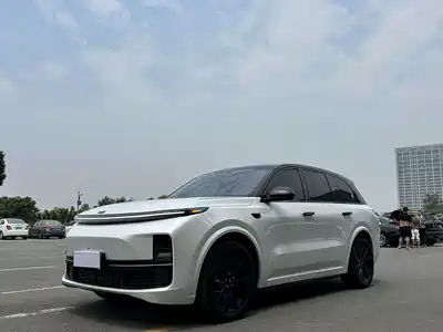 Li Auto L8