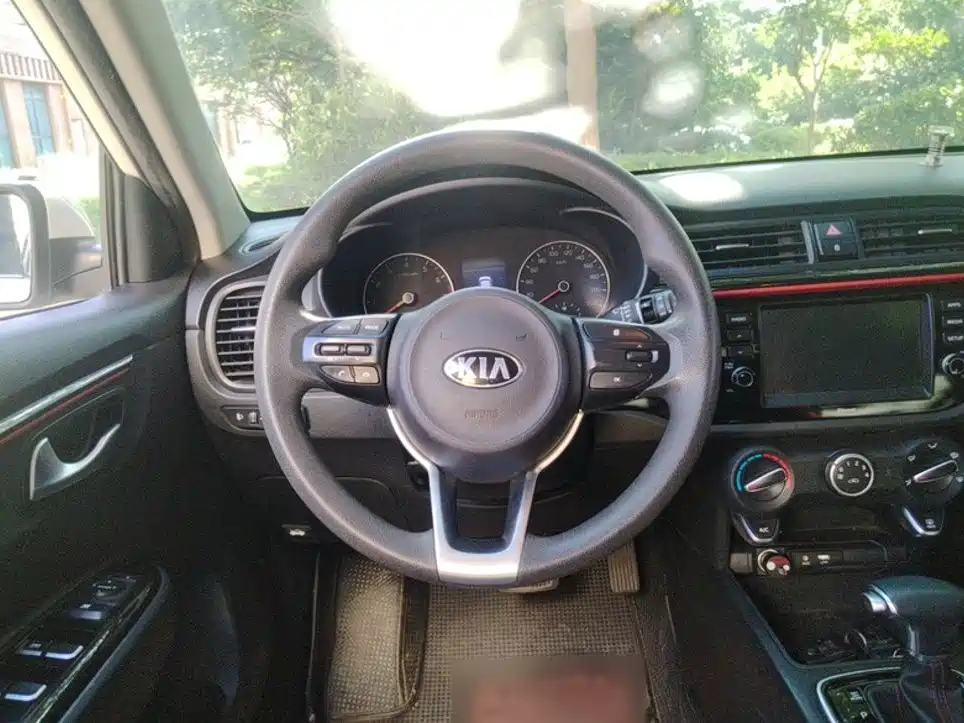 Kia KX CROSS 2018 2017 1.4L AT GLS