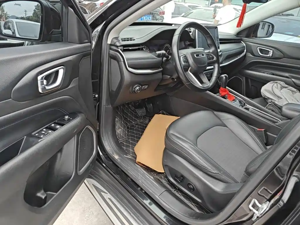 Jeep Compass 2022 2021 220T Automatic Leading Edition