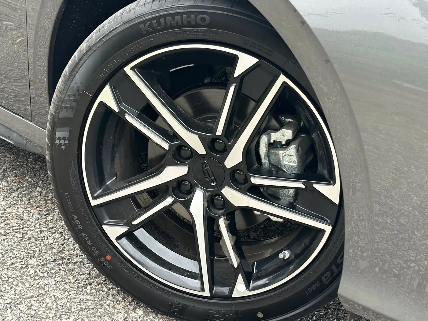 GEELY AUTOMOBILE BINRUI