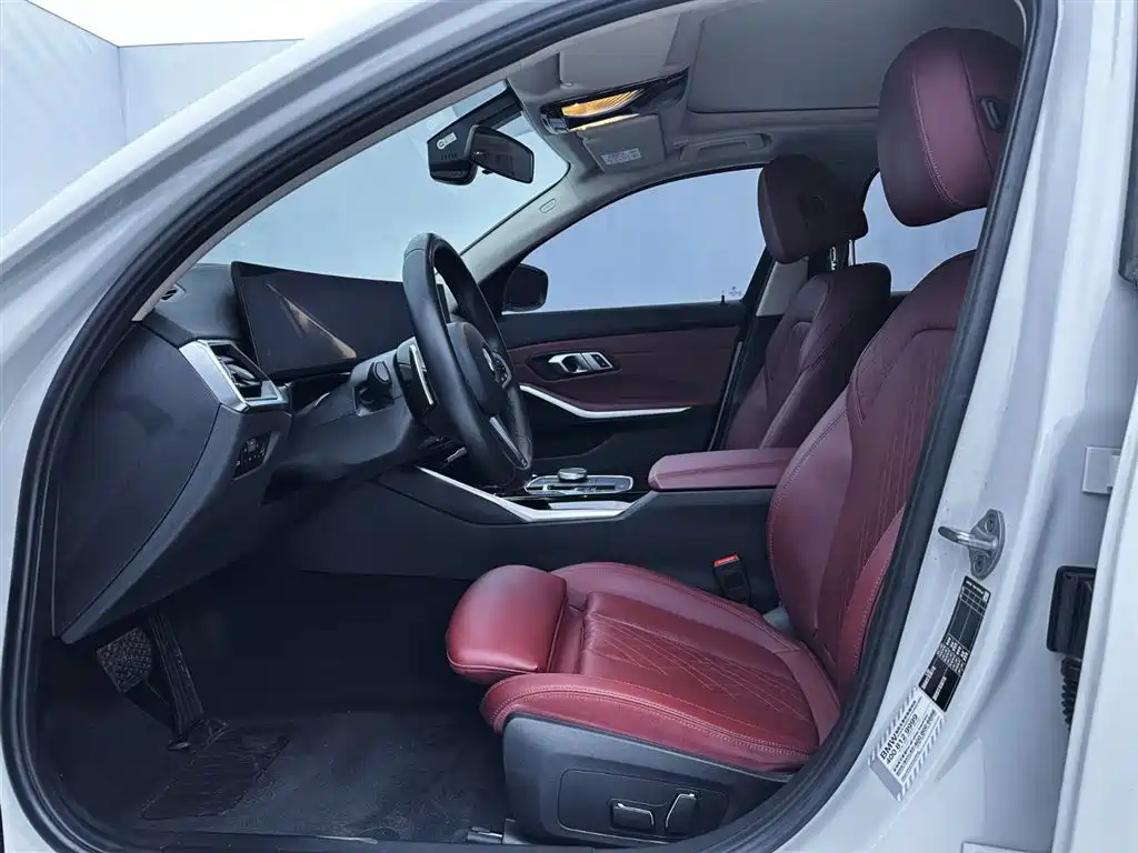 BMW 3 Series 2023 320Li M Sport Package фото 11