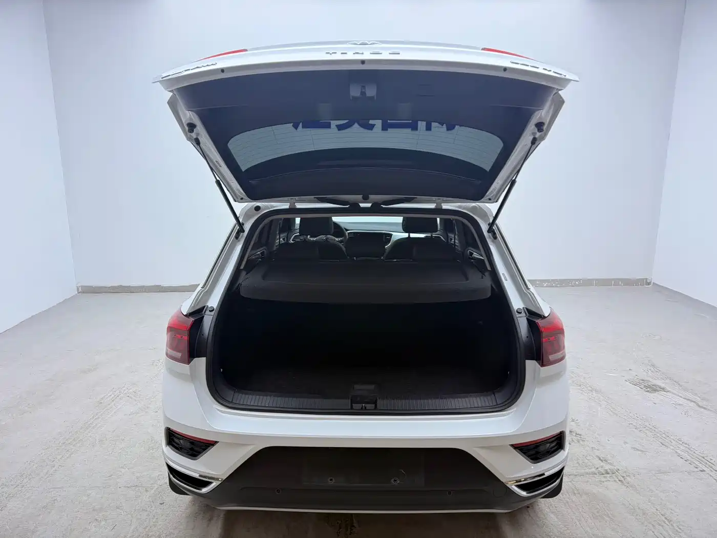 VOLKSWAGEN T ROC EXPLORING SONGS
