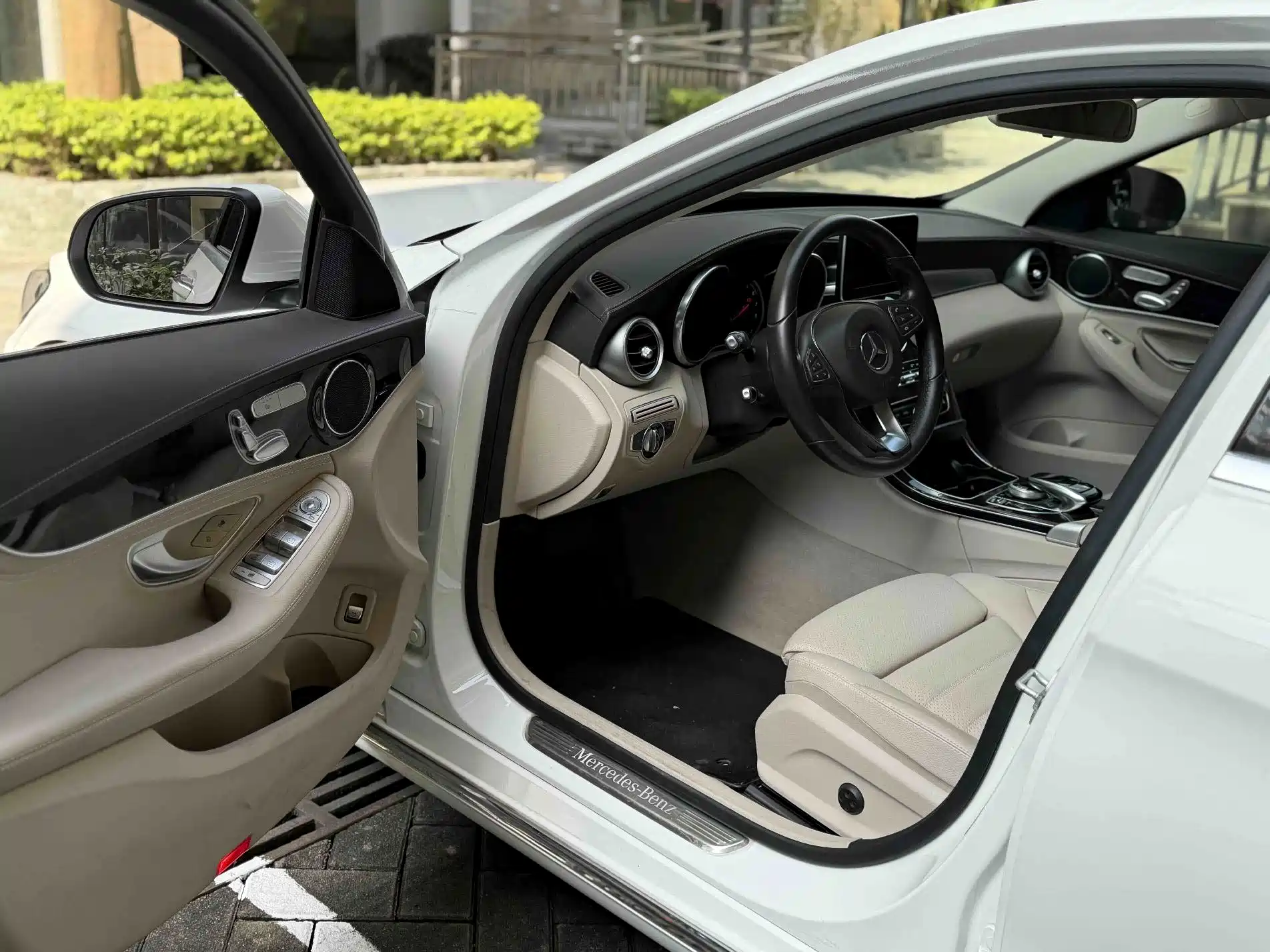 Фото 7 - Mercedes-Benz C-Class