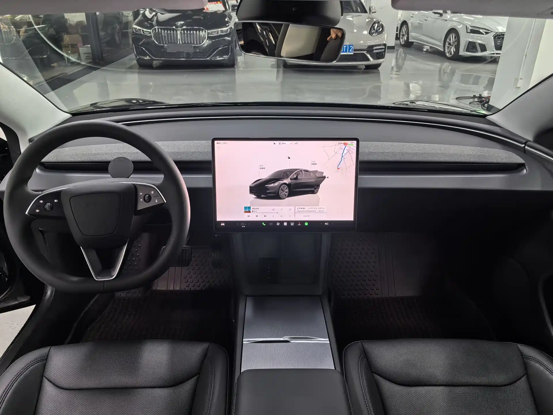 Фото 10 - Tesla Model 3