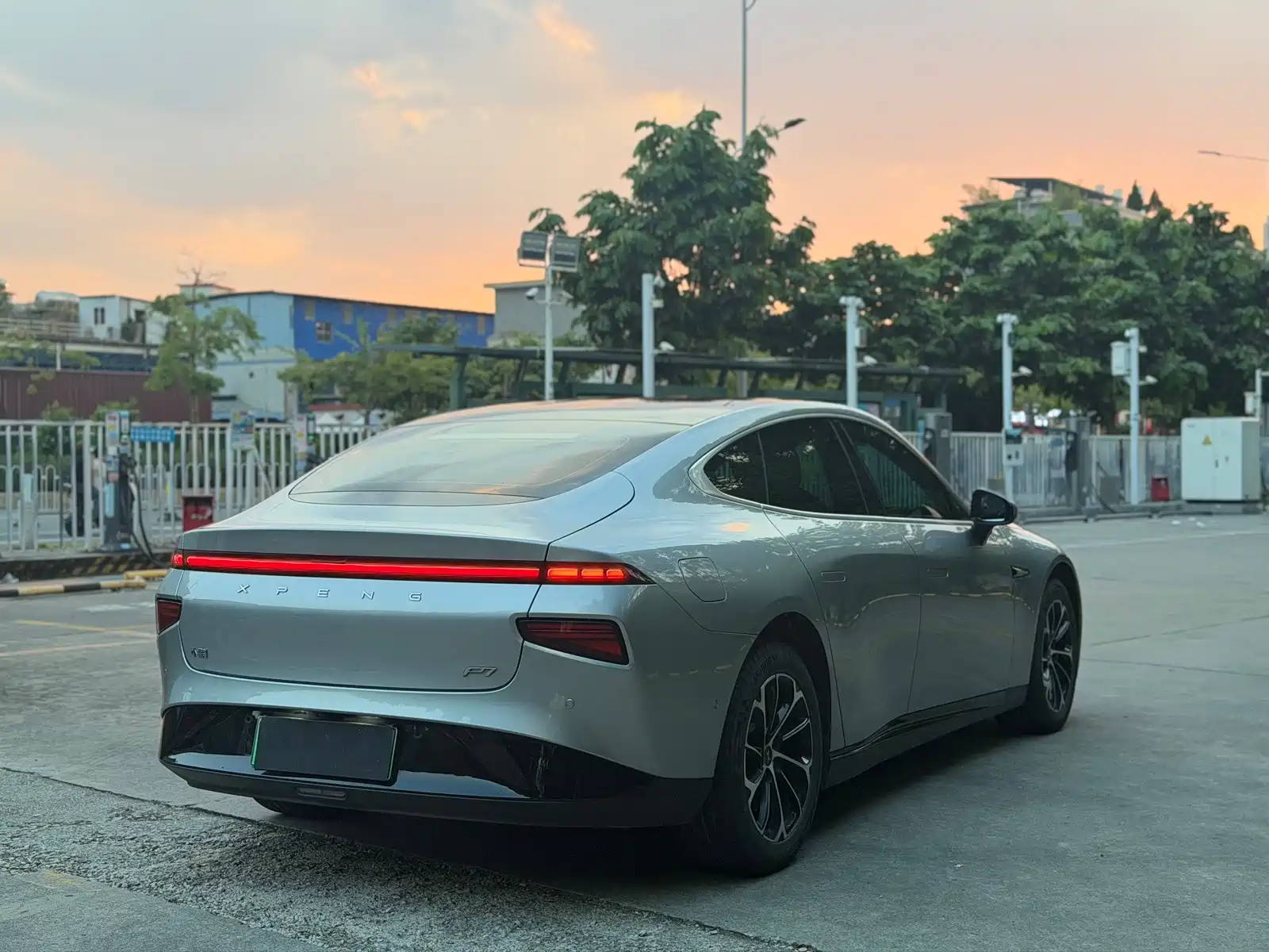 Фото 4 - XPeng P7