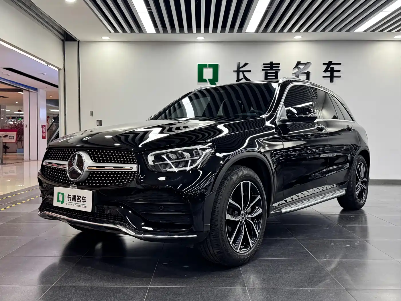 MERCEDES-BENZ GLC