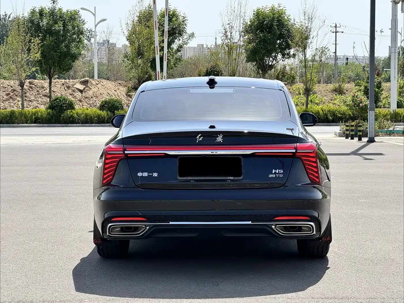Фото 4 - Hongqi H5