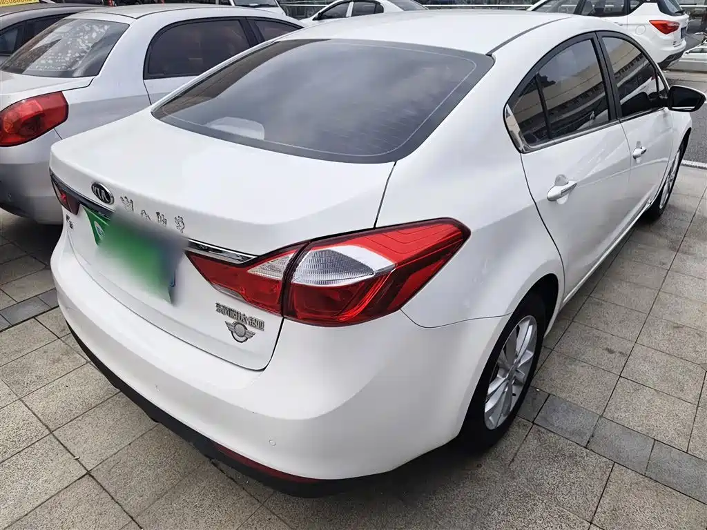 Kia K3 2016 1.6L Automatic GLS фото 5
