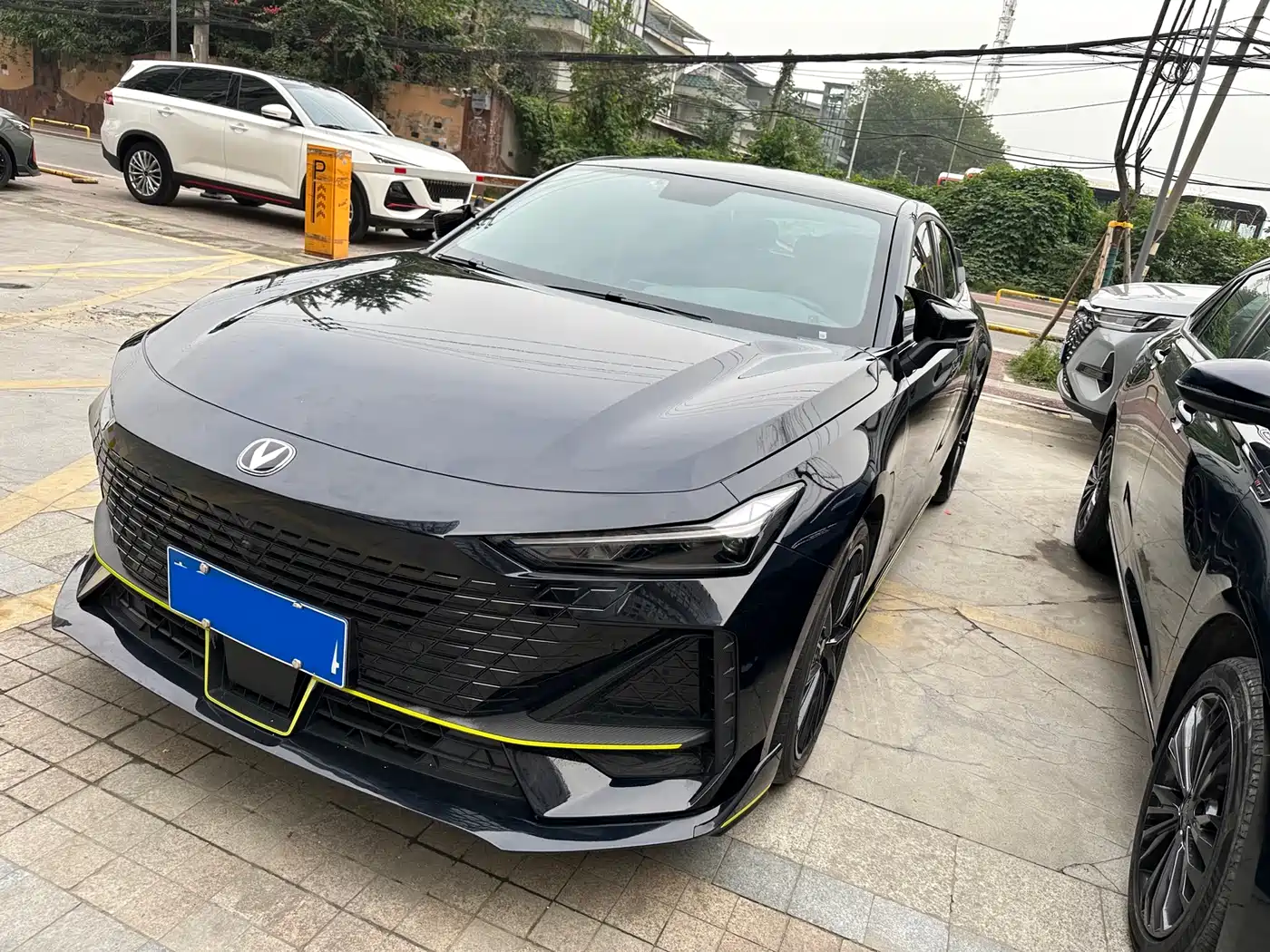 CHANGAN UNI-V