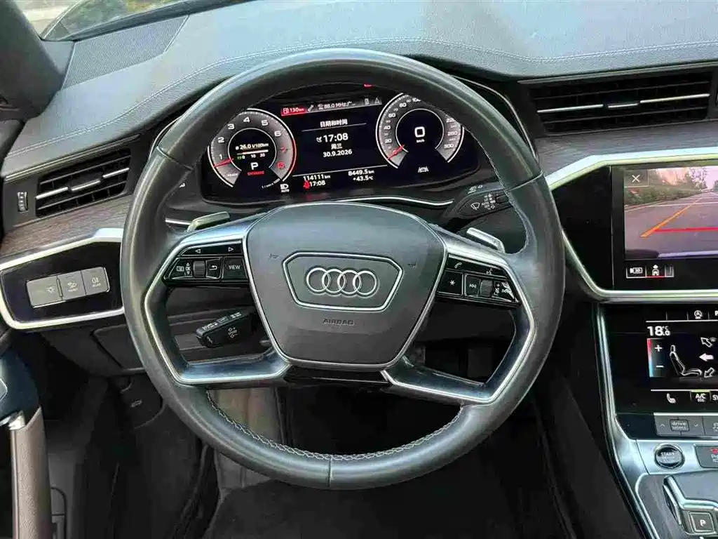 Photo 6 - Audi A7L