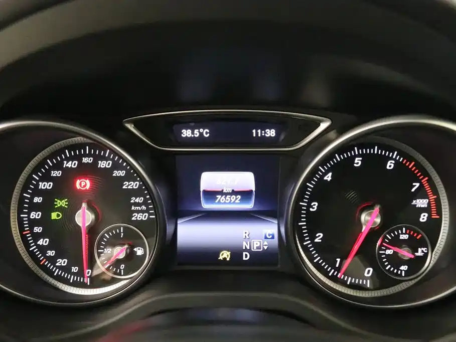 Mercedes-Benz CLA (Import) 2017 CLA 200 Fashion фото 7