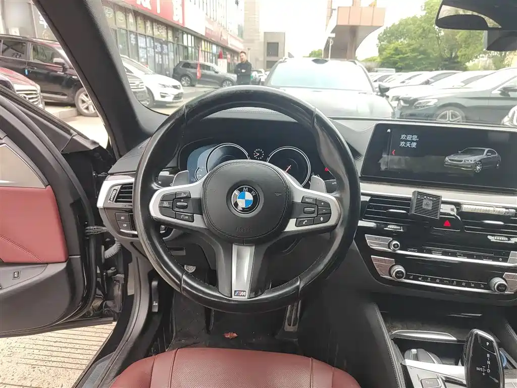 BMW 5 Series 2018 Facelift 530Li xDrive M Sport Package фото 3