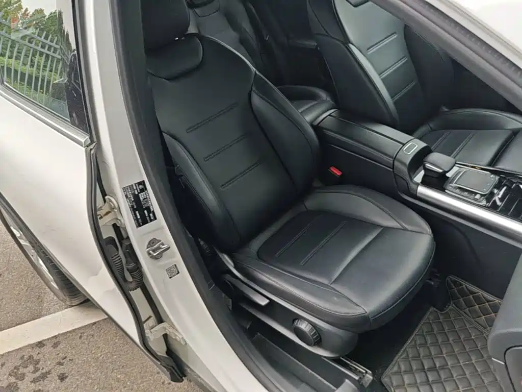 Mercedes-Benz GLA 2023 2023 GLA 200